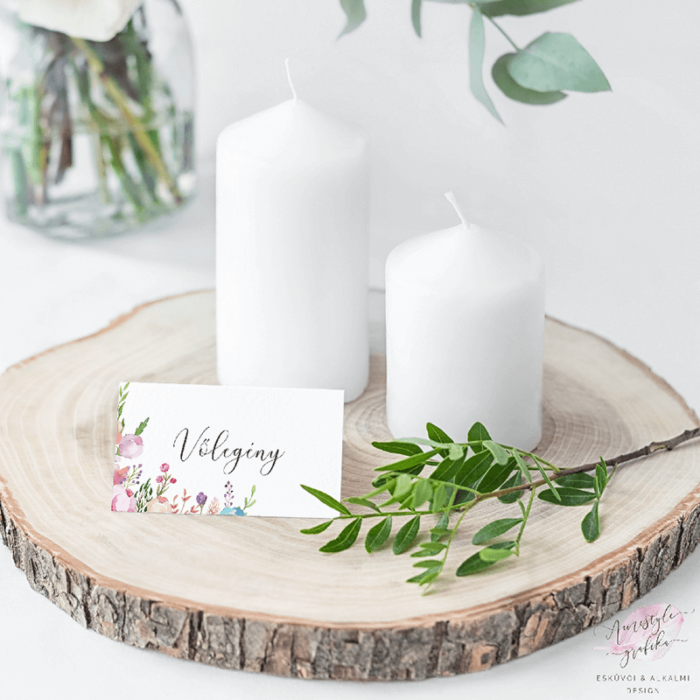 Virágos Esküvői Ültetőkártya Vintage Stílusban Virágos Esküvői Ültetőkártya Vintage Stílusban