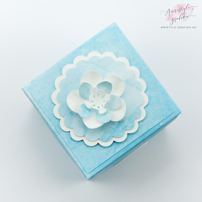 Kék Virágos Keresztszülő Felkérő Meglepetésdoboz - Több színben Kék Virágos Keresztszülő Felkérő Meglepetésdoboz - Több színben